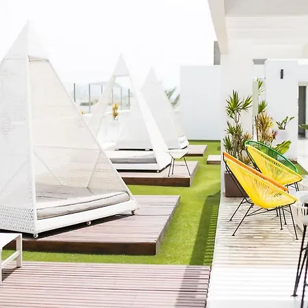 Cozy Flat With Amazing Roof In דירה *