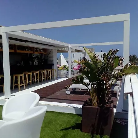 Cozy Flat With Amazing Roof In