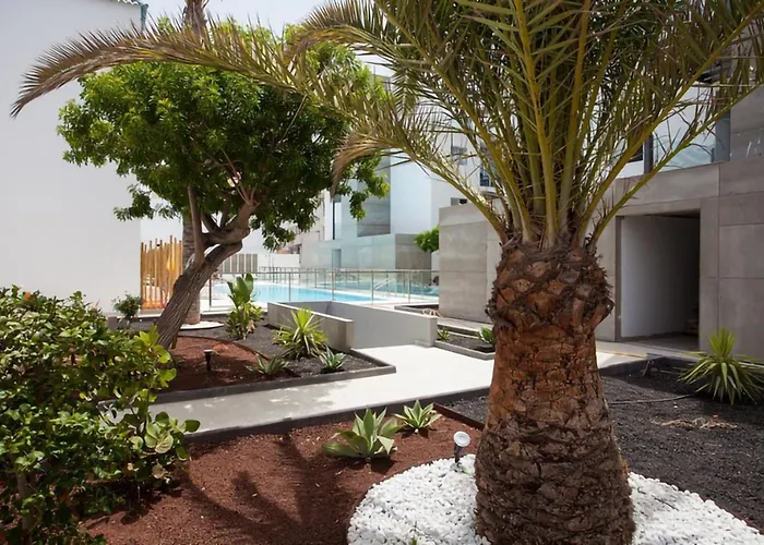 Cozy Flat With Amazing Roof In