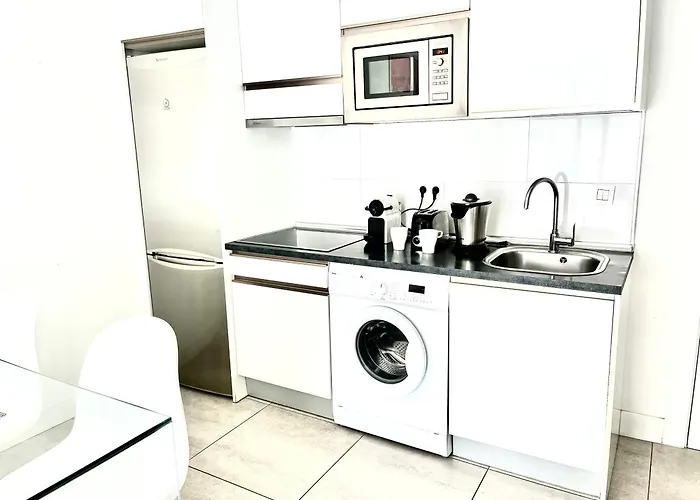 Cozy Flat With Amazing Roof In