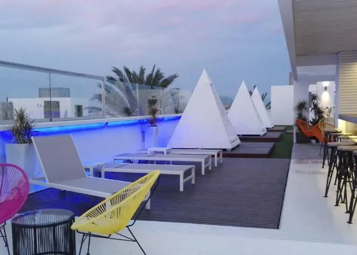 Cozy Flat With Amazing Roof In *