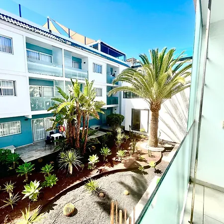 Cozy Flat With Amazing Roof In